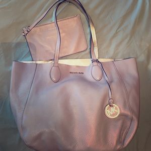 MK tote